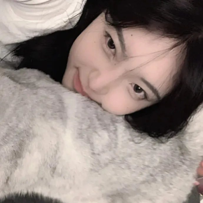 为活命每天穿到他的寝宫吸龙气